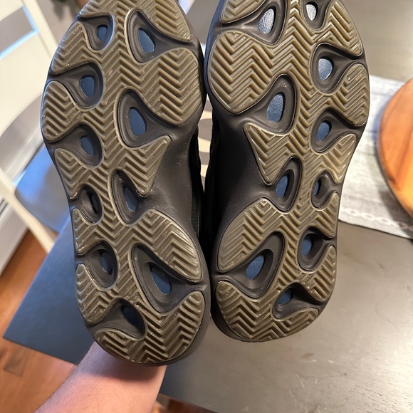 YEEZY 700 V3 Clay Brown